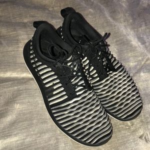Nike Roshe Run 2 Flyknit